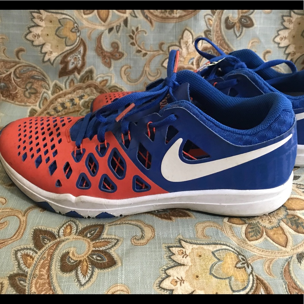 Nike boys U of F Shoes